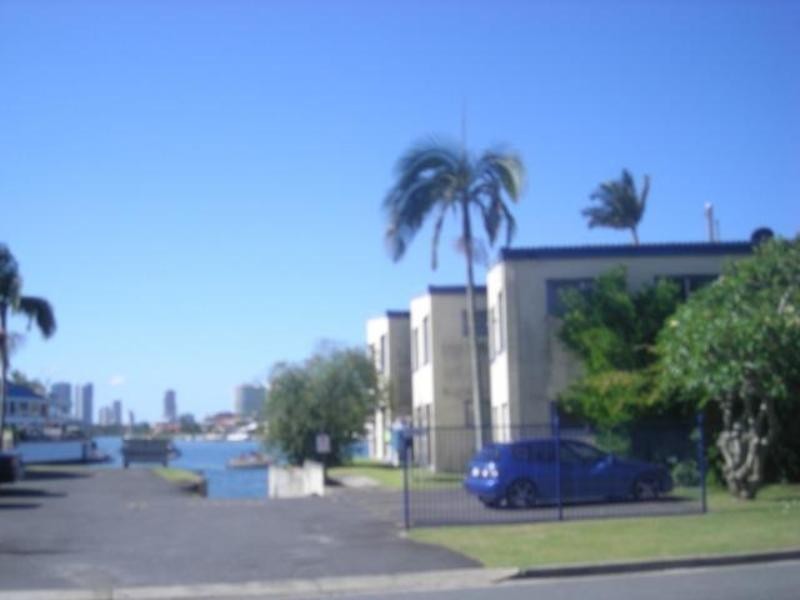 Chevron Island QLD 4217