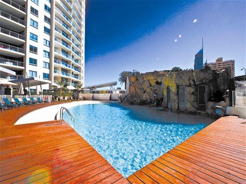 18 Fern Street, Surfers Paradise QLD 4217