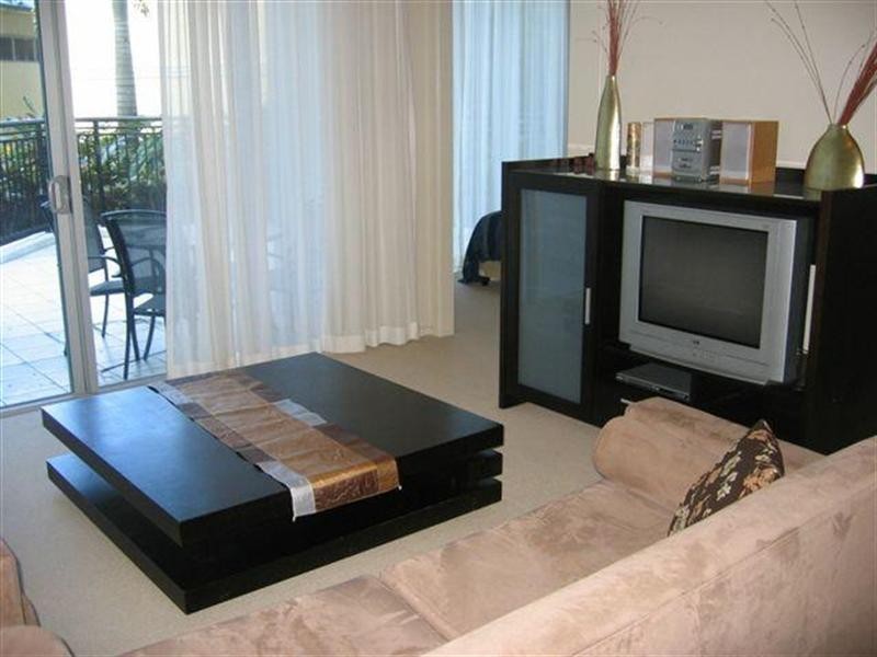 23 Ferny Avenue, Surfers Paradise QLD 4217