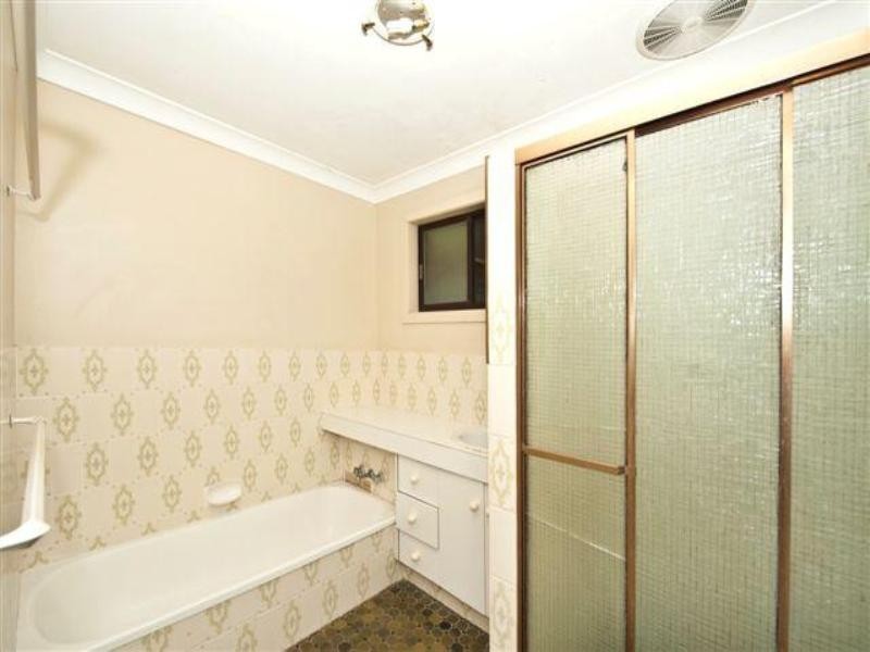 25 Gretel Drive, Mermaid Waters QLD 4218