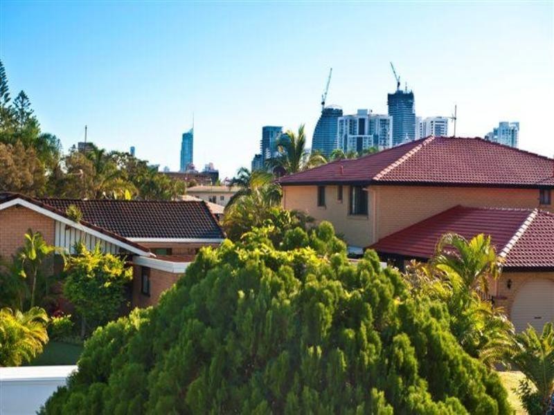 25 Gretel Drive, Mermaid Waters QLD 4218