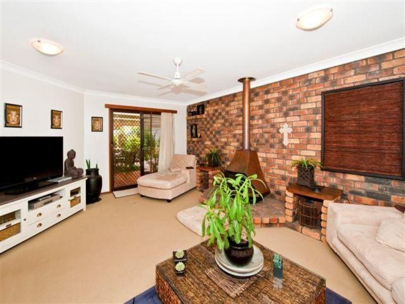 19 Hickey Way, Carrara QLD 4211