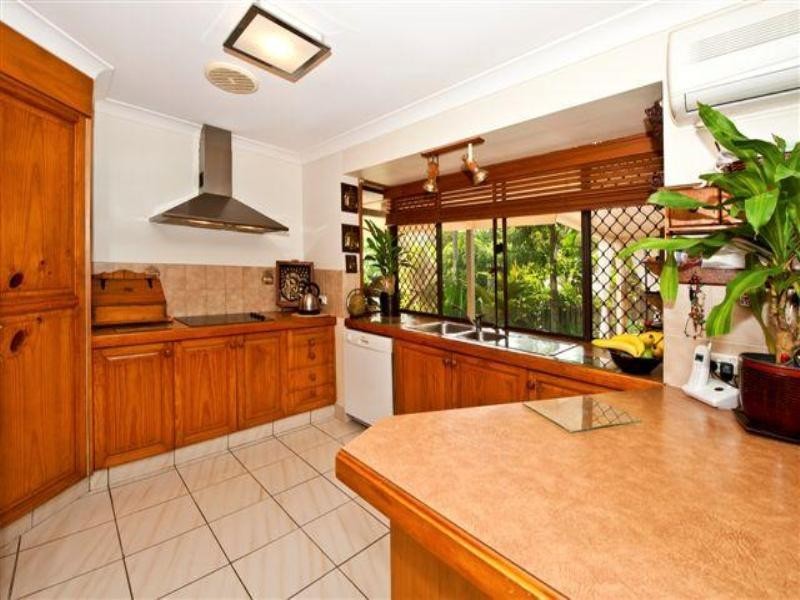 19 Hickey Way, Carrara QLD 4211