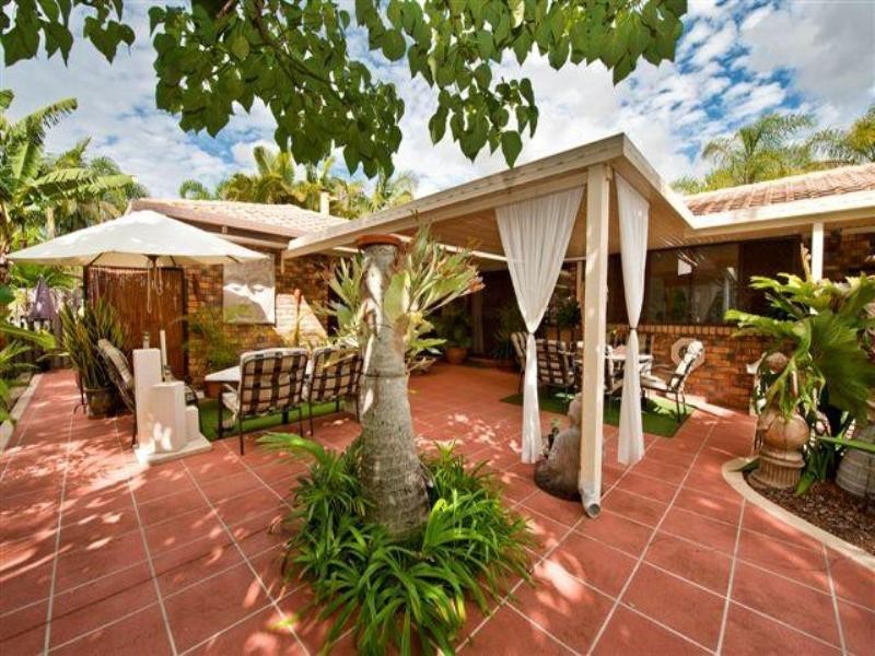 19 Hickey Way, Carrara QLD 4211