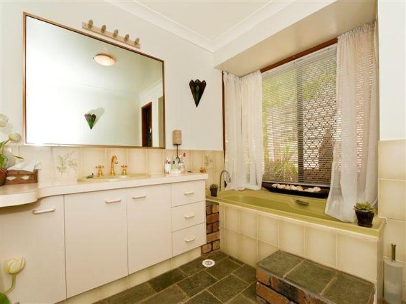 19 Hickey Way, Carrara QLD 4211