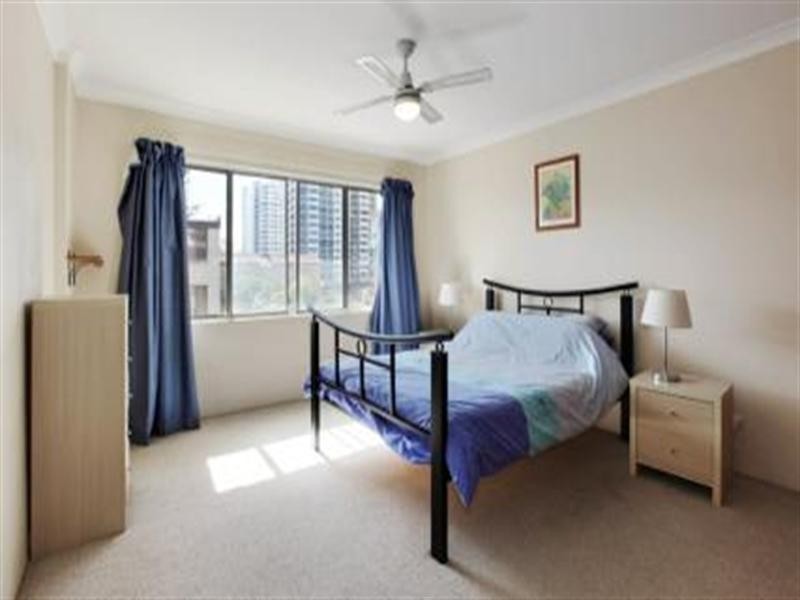 29 Old Burleigh Road, Surfers Paradise QLD 4217