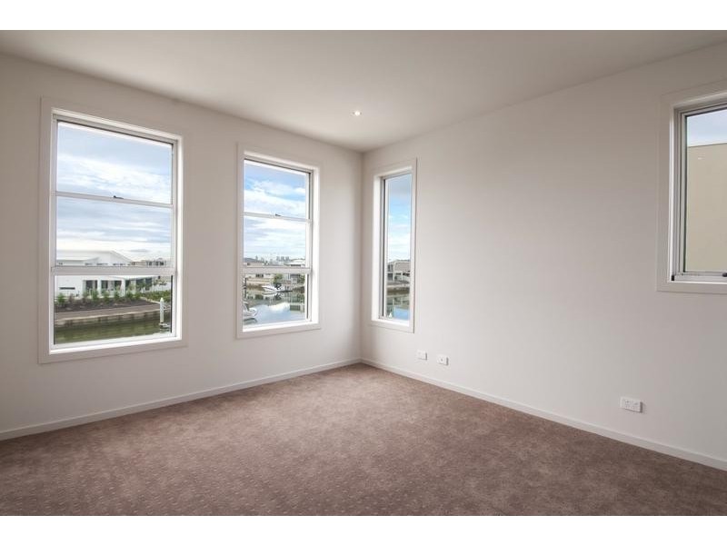 73 Compass Drive, Biggera Waters QLD 4216