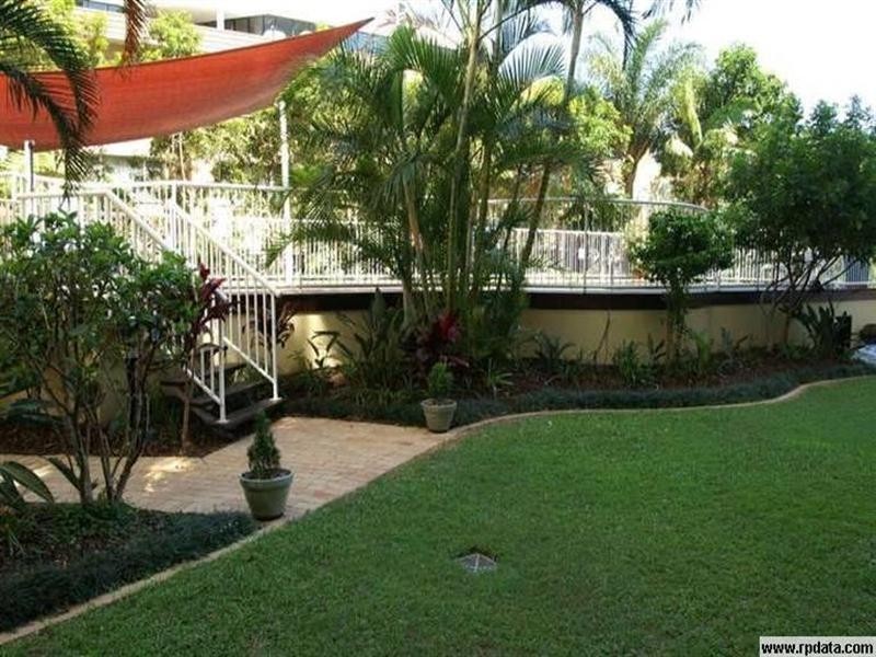 30 Marine Parade, Southport QLD 4215