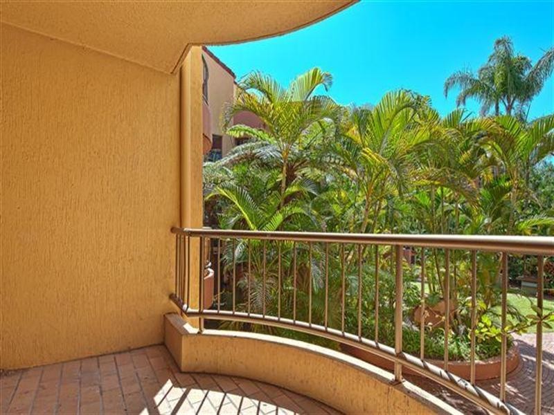 38 Enderley Avenue, Surfers Paradise QLD 4217