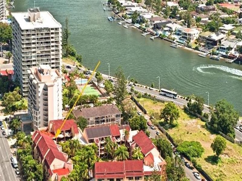 38 Enderley Avenue, Surfers Paradise QLD 4217