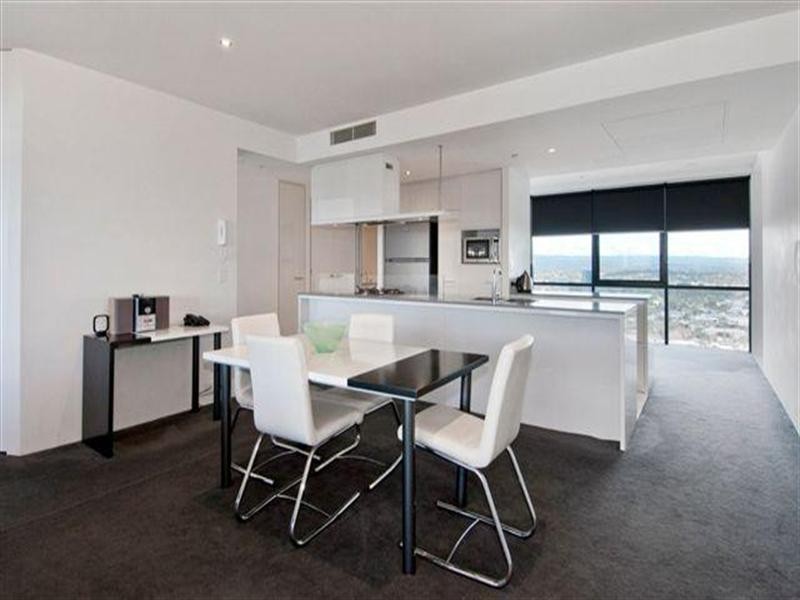 9 Ferny Avenue, Surfers Paradise QLD 4217