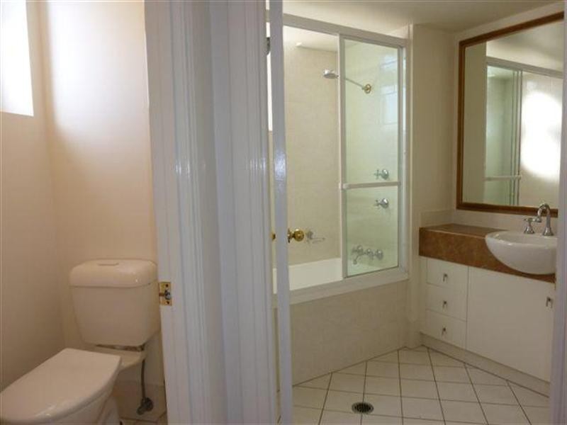 2633 Gold Coast Highway, Broadbeach QLD 4218