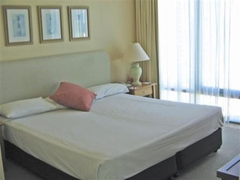 25 Laycock Street, Surfers Paradise QLD 4217