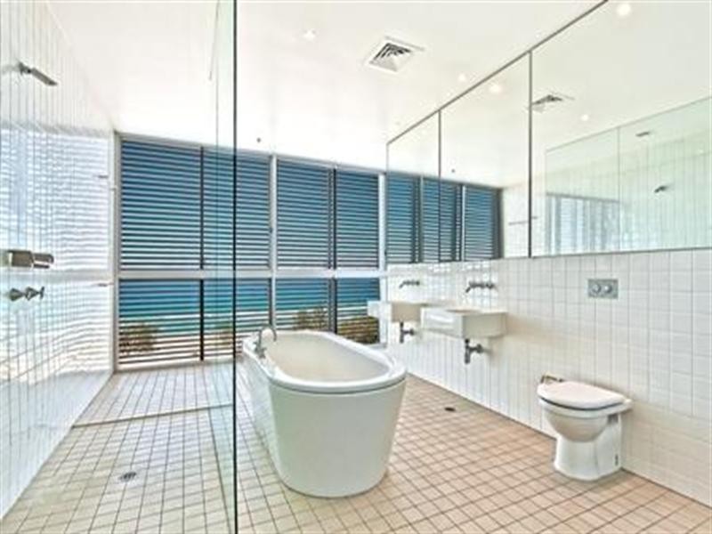 159 Old Burleigh Road, Broadbeach QLD 4218
