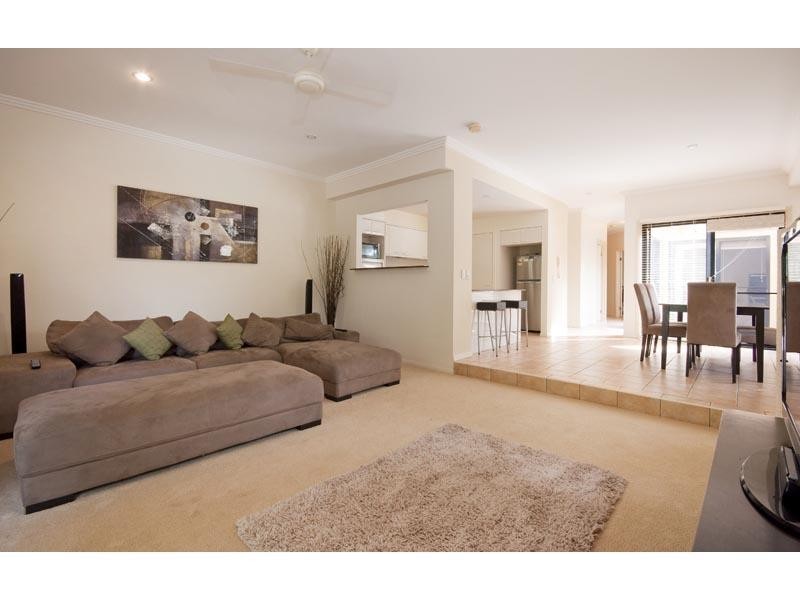 2 14 Vespa Crescent, Surfers Paradise QLD 4217