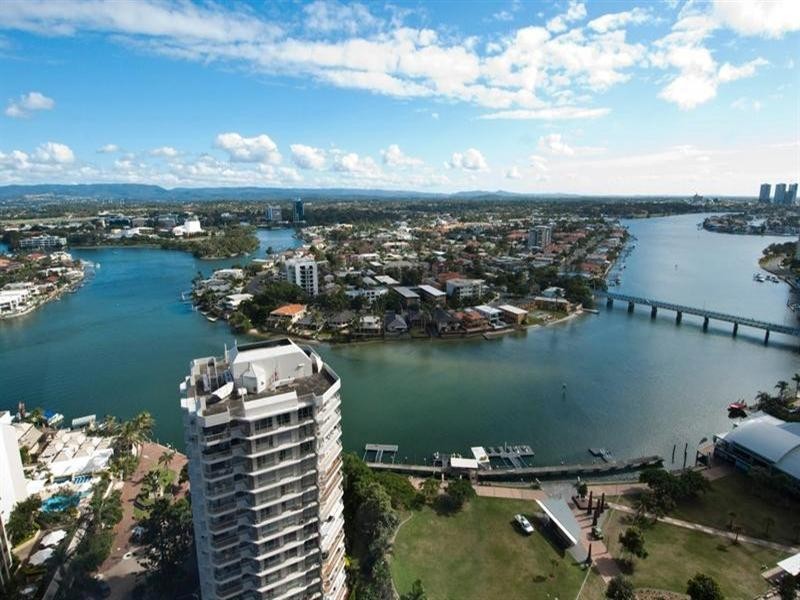 9 Ferny Avenue, Surfers Paradise QLD 4217