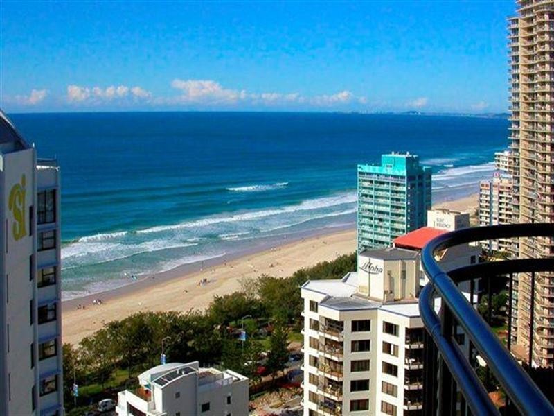 18 Hanlan Street – Surfers Beachcomber, Surfers Paradise QLD 4217