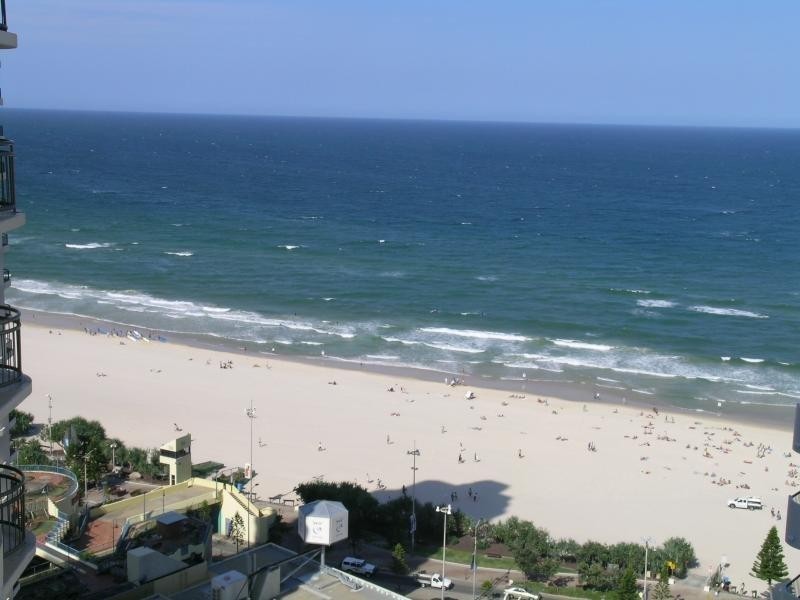 18 Hanlan Street – Surfers Beachcomber, Surfers Paradise QLD 4217