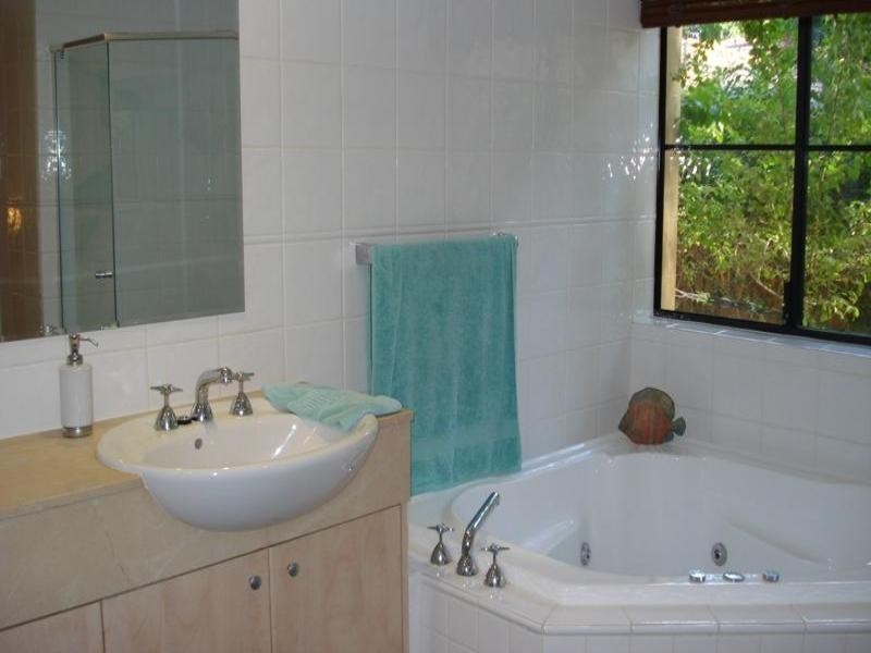3268 The Palladian Drive, Hope Island QLD 4212