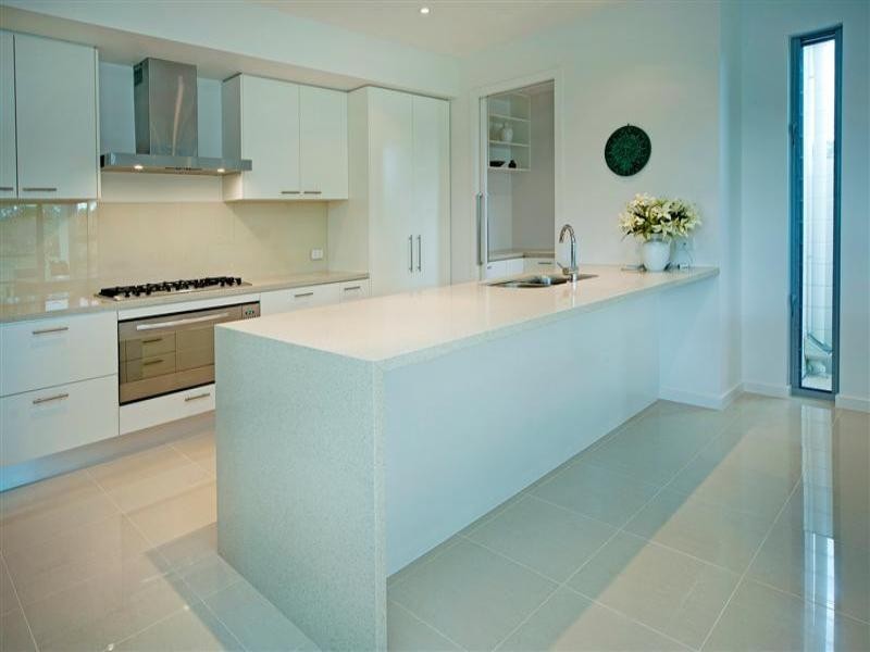 9106 Peter Senior Drive, Hope Island QLD 4212