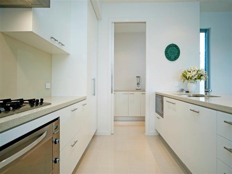9106 Peter Senior Drive, Hope Island QLD 4212