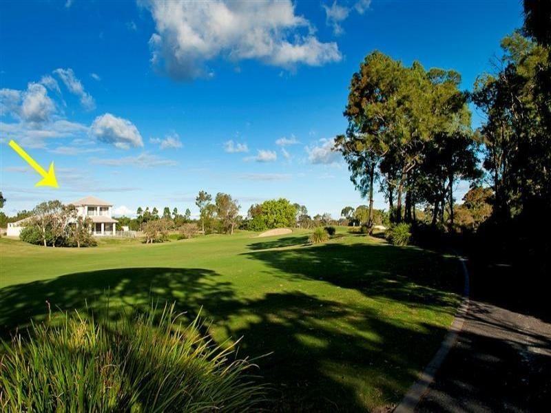 9106 Peter Senior Drive, Hope Island QLD 4212
