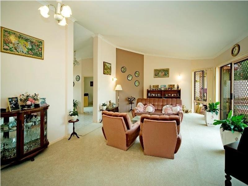 6 Parkwater Point, Helensvale QLD 4212