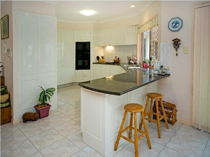 6 Parkwater Point, Helensvale QLD 4212