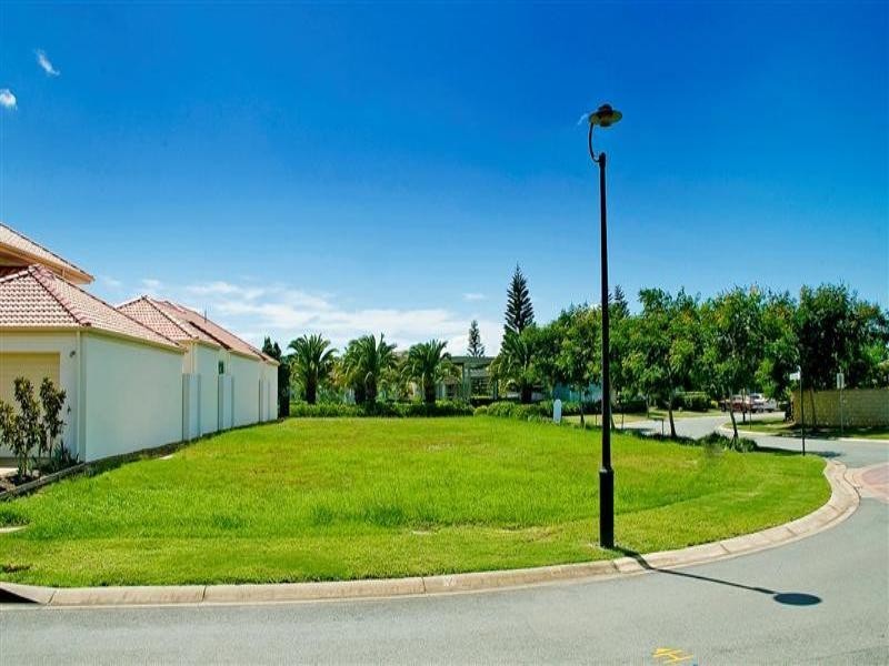 2537 Gracemere Circuit West, Hope Island QLD 4212