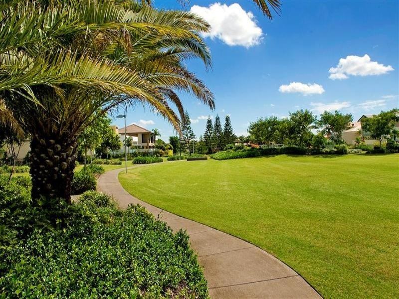 2537 Gracemere Circuit West, Hope Island QLD 4212