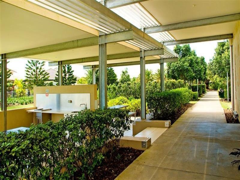 2537 Gracemere Circuit West, Hope Island QLD 4212