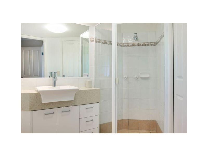 3C Emerald Sands.2 Fern Street, Surfers Paradise QLD 4217