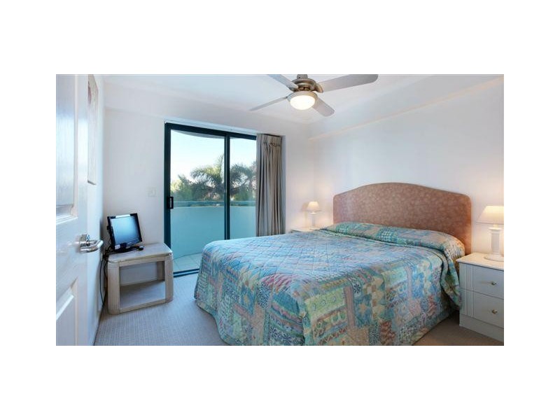 3C Emerald Sands.2 Fern Street, Surfers Paradise QLD 4217