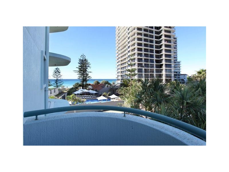 3C Emerald Sands.2 Fern Street, Surfers Paradise QLD 4217