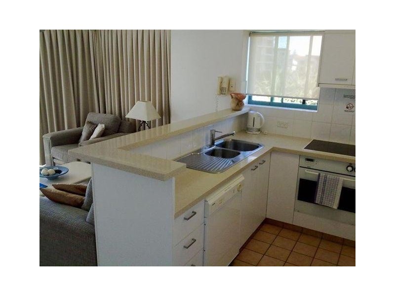 3C Emerald Sands.2 Fern Street, Surfers Paradise QLD 4217