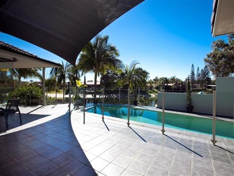 11 Apollo Avenue, Mermaid Waters QLD 4218