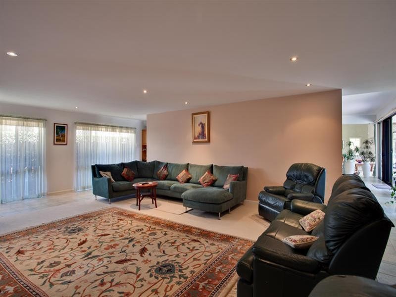 11 Apollo Avenue, Mermaid Waters QLD 4218