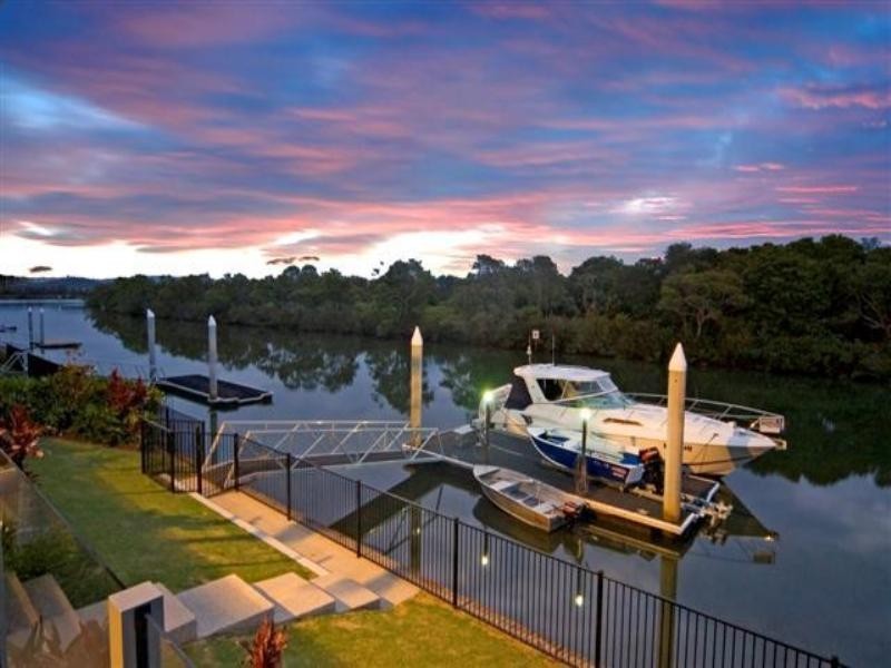 2504 Cressbrook Drive, Hope Island QLD 4212