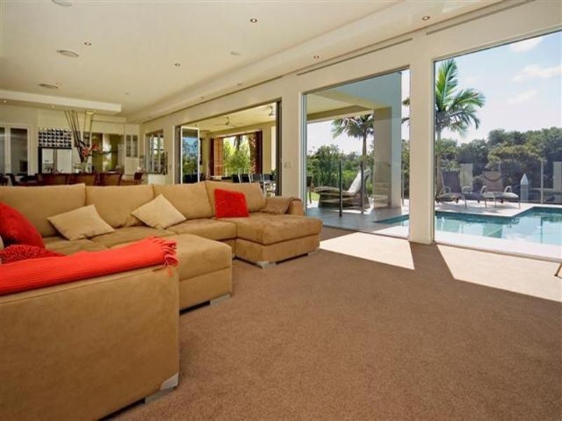 2504 Cressbrook Drive, Hope Island QLD 4212