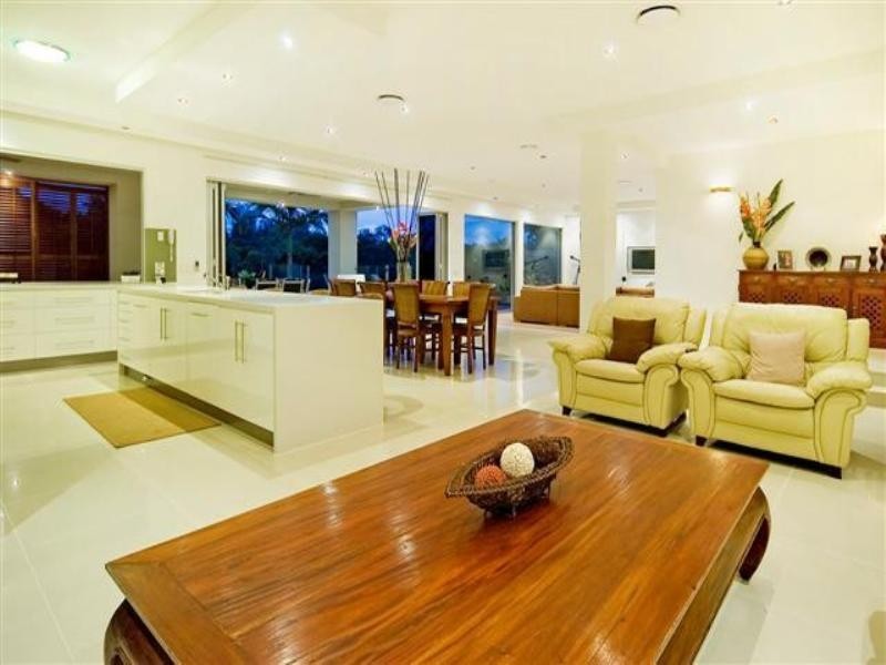 2504 Cressbrook Drive, Hope Island QLD 4212