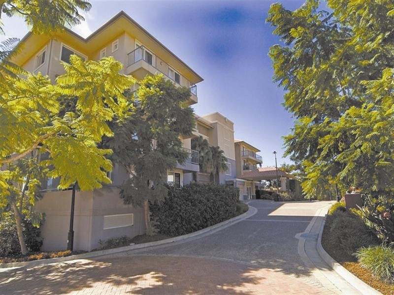 8424 Magnolia Drive East, Hope Island QLD 4212