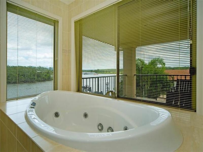 1625 Rosebank Way, Hope Island QLD 4212