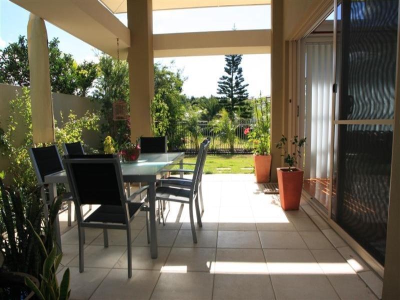 6112 Bolsena Circuit, Hope Island QLD 4212