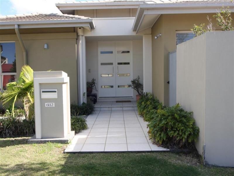 6112 Bolsena Circuit, Hope Island QLD 4212