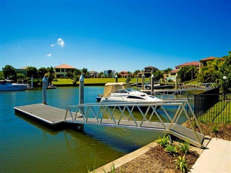 2130 Carlton Drive, Hope Island QLD 4212