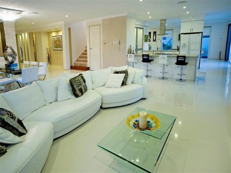 2130 Carlton Drive, Hope Island QLD 4212