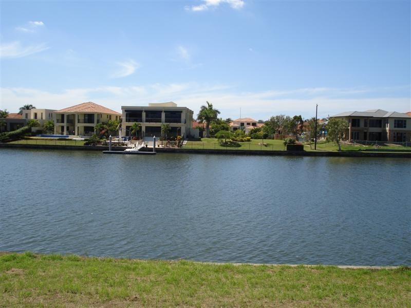 2602 Gracemere Circuit North, Hope Island QLD 4212