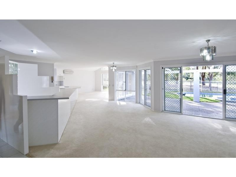 24 Greg Norman Drive, Parkwood QLD 4214