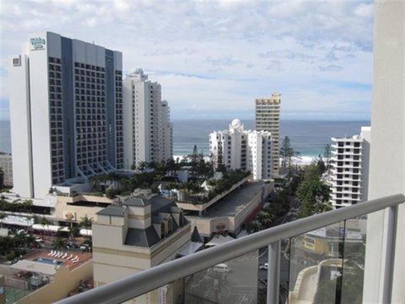 23 Ferny Avenue, Surfers Paradise QLD 4217