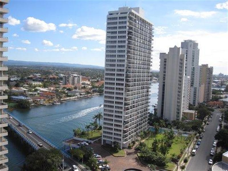 23 Ferny Avenue, Surfers Paradise QLD 4217